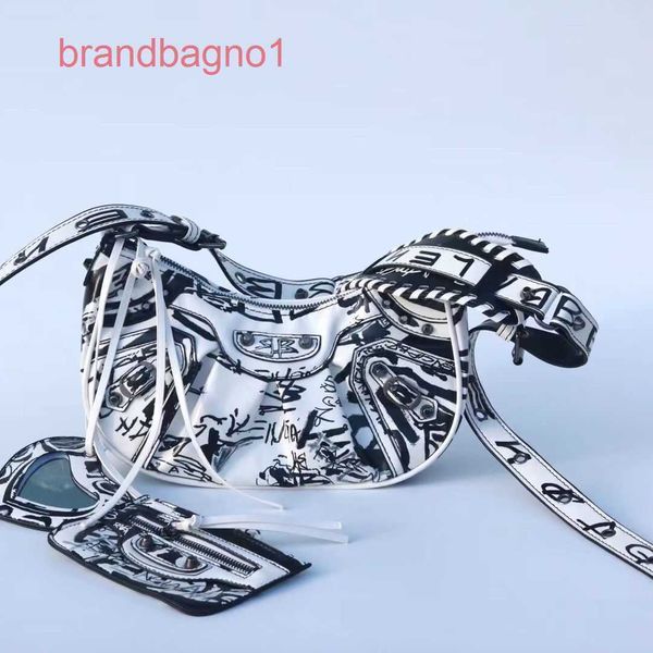 le cagole bag designer balencig bags for women handbags price b's new graffiti locomotive armpit inclined back
le cagole bag designer balencig bags for women handbags price b's new graffiti locomotive armpit inclined back