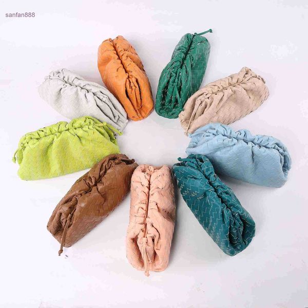 bottegas bag venetas jodie 2023 new fashion hand held woven korean version cloud soft skin dumpling personalized versatile one shoulder ni4o
bottegas bag venetas jodie 2023 new fashion hand held woven korean version cloud soft skin dumpling personalized versatile one shoulder ni4o