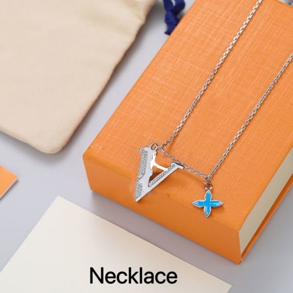 womens mens luxury designer necklace pendant fashion jewelry lovers women l skate necklaces pendnts cuban link gold chains clover silver whi
womens mens luxury designer necklace pendant fashion jewelry lovers women l skate necklaces pendnts cuban link gold chains clover silver whi