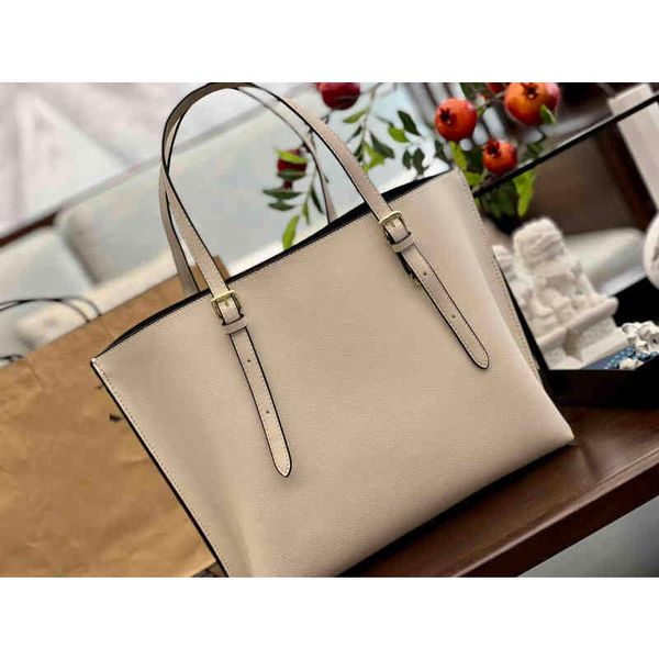 designer luxury women the tote bag fashion versatile handbags shoulder crossbody bags purse telfars totes large capacity saddle wallets 7a z
designer luxury women the tote bag fashion versatile handbags shoulder crossbody bags purse telfars totes large capacity saddle wallets 7a z