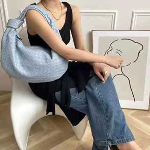 bottegas bag mini jodie venetas woven bag 2023 new hand large capacity knotted hand cloud ox horn dumpling u61s
bottegas bag mini jodie venetas woven bag 2023 new hand large capacity knotted hand cloud ox horn dumpling u61s