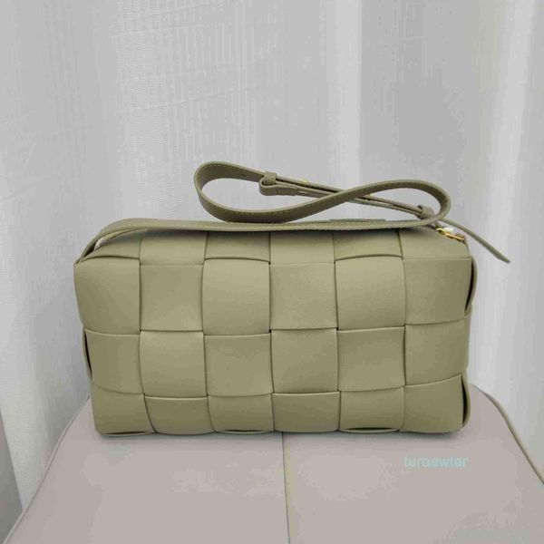 designer bottegas bags venetas women cassette handbags genuine leather with the autumn and winter 2022 korean version new hand woven pi 0rd2
designer bottegas bags venetas women cassette handbags genuine leather with the autumn and winter 2022 korean version new hand woven pi 0rd2