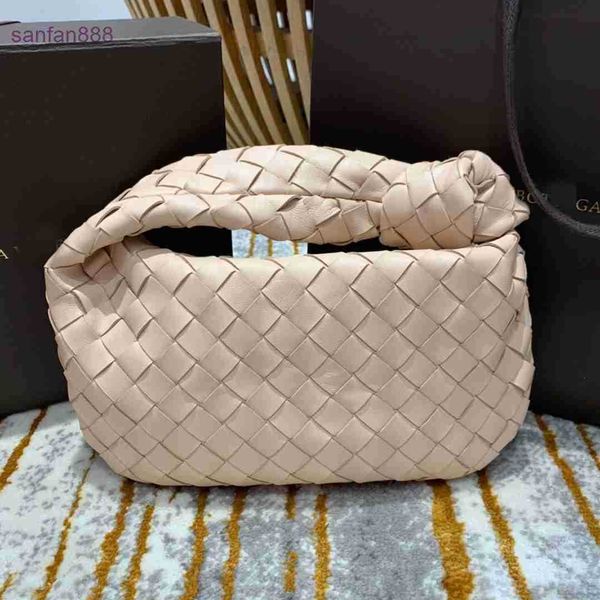 designer bag bottegas bag vene jodie net red ashigo same mini woven ox horn bag single shoulder armpit hand cloud knotted l5ro
designer bag bottegas bag vene jodie net red ashigo same mini woven ox horn bag single shoulder armpit hand cloud knotted l5ro
