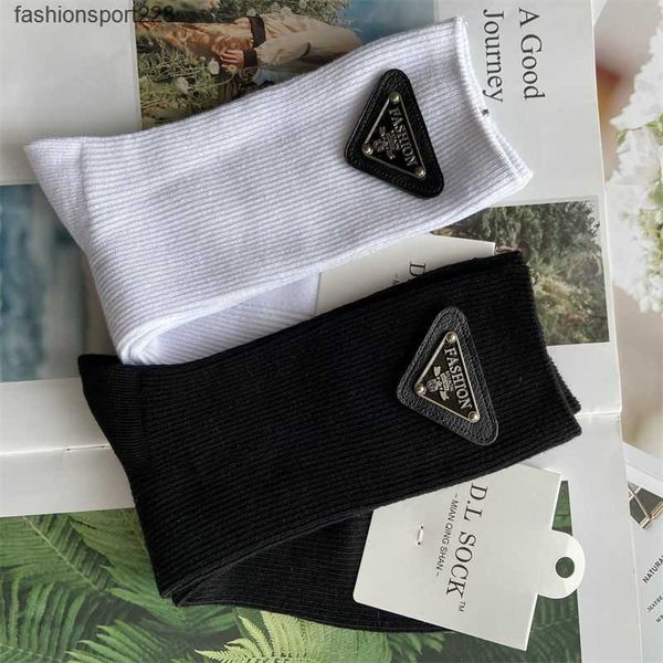 shoe parts accessories designer socks prads autumn winter new triangle leather elevation tube sock net red same european fashion simple luxu, White;pink
shoe parts accessories designer socks prads autumn winter new triangle leather elevation tube sock net red same european fashion simple luxu, White;pink