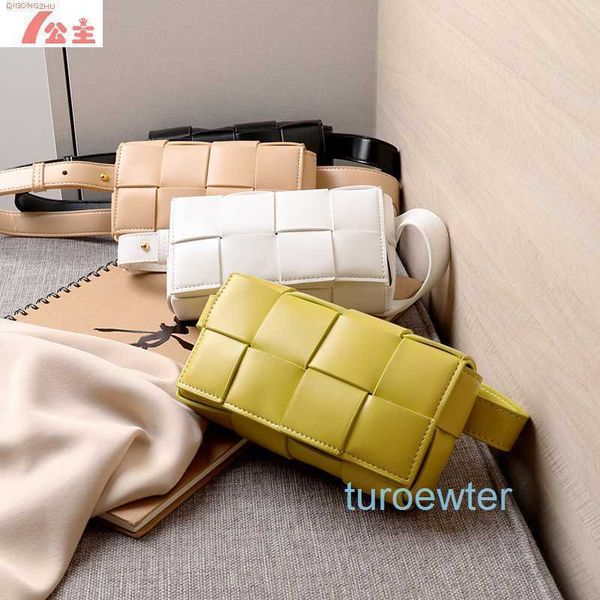 bottegas designer bags venetas women cassette handbags genuine leather with the women's bag 2022 new woven small square bag seven princ
bottegas designer bags venetas women cassette handbags genuine leather with the women's bag 2022 new woven small square bag seven princ
