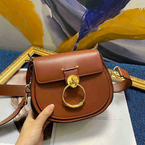shoulder bags women handbag leather luxuries designers brand oval crossbody female ring decoration purses with two straps 220324
shoulder bags women handbag leather luxuries designers brand oval crossbody female ring decoration purses with two straps 220324