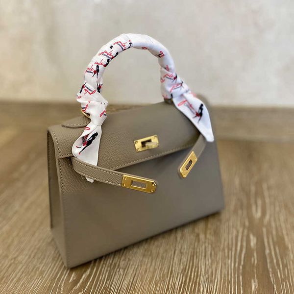 fashion women herme totes bag s cowskin genuine leather handbag japan and korea ins kellies women s square hand lo single shoulder zipper m
fashion women herme totes bag s cowskin genuine leather handbag japan and korea ins kellies women s square hand lo single shoulder zipper m