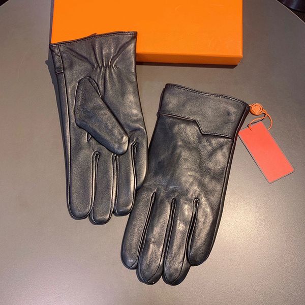 luxury leather man gloves winter thicken designer glove 3 patterns personality charm men mitten glove, Blue;gray
luxury leather man gloves winter thicken designer glove 3 patterns personality charm men mitten glove, Blue;gray