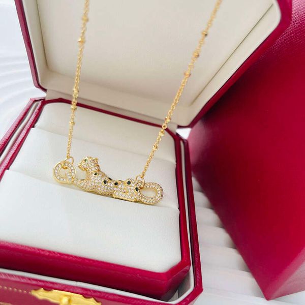 full diamond necklace classic designer jewelry aristocratic luxury design sub-gold material electroplating 18k gold with emerald eyes, Silver
full diamond necklace classic designer jewelry aristocratic luxury design sub-gold material electroplating 18k gold with emerald eyes, Silver