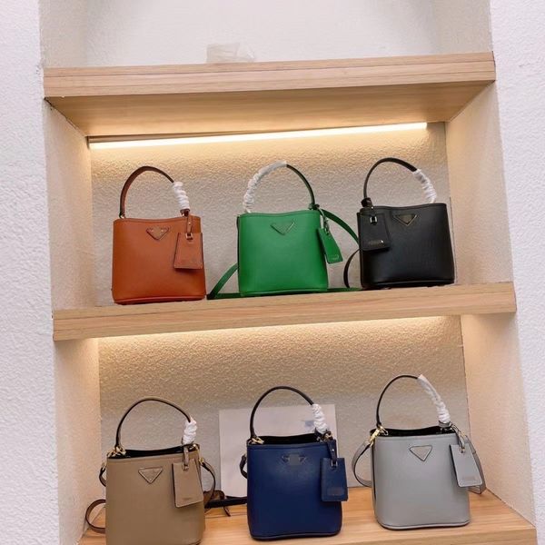 evening bags famous designer ppda handbag male and female triangular standard solid color leather
evening bags famous designer ppda handbag male and female triangular standard solid color leather
