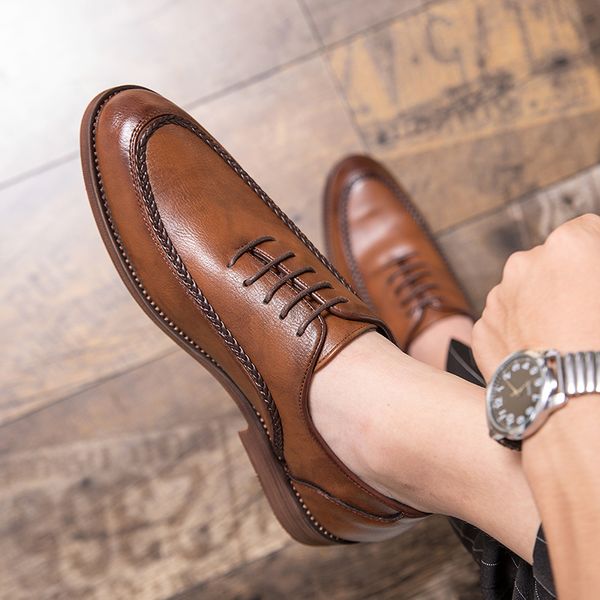 deluxe plain brogue oxford shoes stitching lace up pointed toe men's fashion business shoes multi-sizes 38-47, Black
deluxe plain brogue oxford shoes stitching lace up pointed toe men's fashion business shoes multi-sizes 38-47, Black