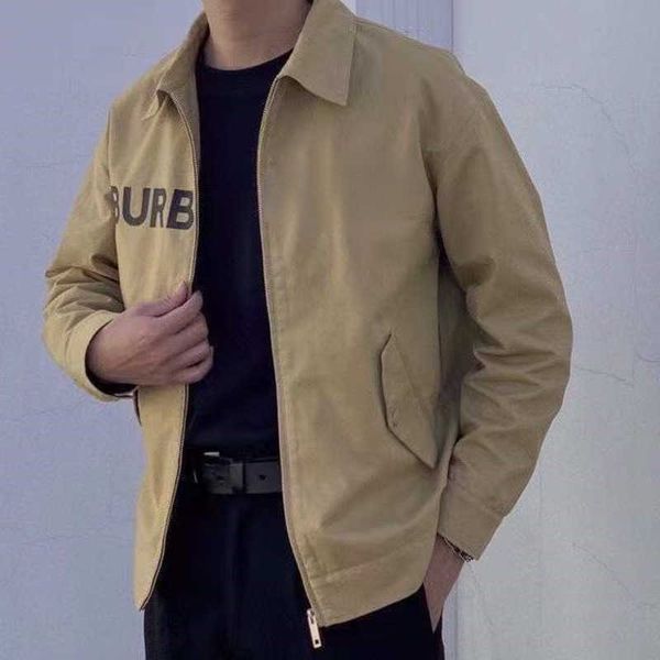 22ss designer jacket mens lapel polo shirt burb zip cardigan coat men women casual jackets, Black;brown
22ss designer jacket mens lapel polo shirt burb zip cardigan coat men women casual jackets, Black;brown