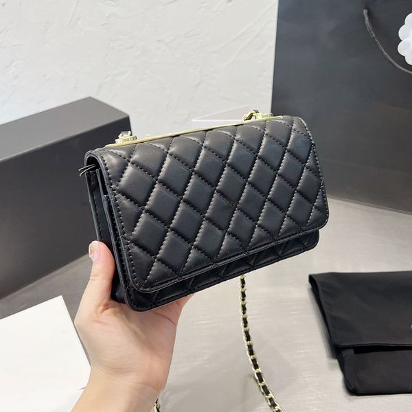 designer channelity bags for women black handbag leather chain slant shoulder clutch totes bag cc double letters solid hasp waist square str
designer channelity bags for women black handbag leather chain slant shoulder clutch totes bag cc double letters solid hasp waist square str