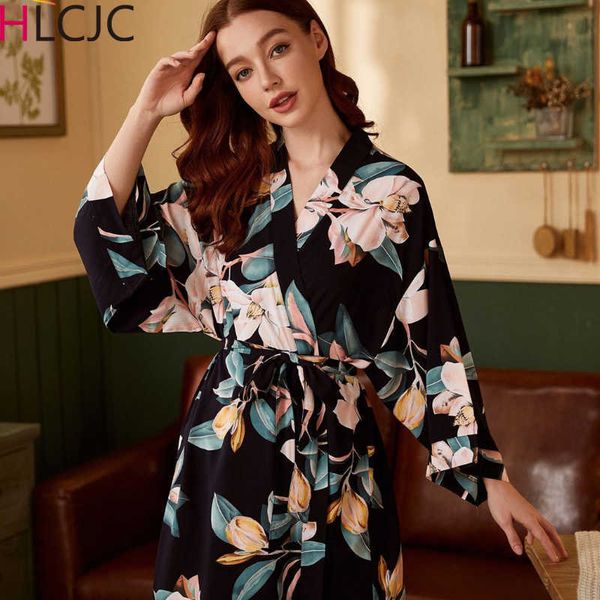 women's sleepwear new sleepwear robe spring thin cotton-silk women nightgown flower printed long-sleeve pajamas bathrobe for female dre, Black;red
women's sleepwear new sleepwear robe spring thin cotton-silk women nightgown flower printed long-sleeve pajamas bathrobe for female dre, Black;red