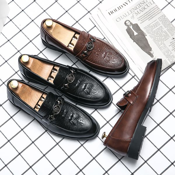 carved brogue leather oxford shoes pointed toe one stirrup retro luxury metal buckle men's fashion formal casual shoes business shoes l, Black
carved brogue leather oxford shoes pointed toe one stirrup retro luxury metal buckle men's fashion formal casual shoes business shoes l, Black