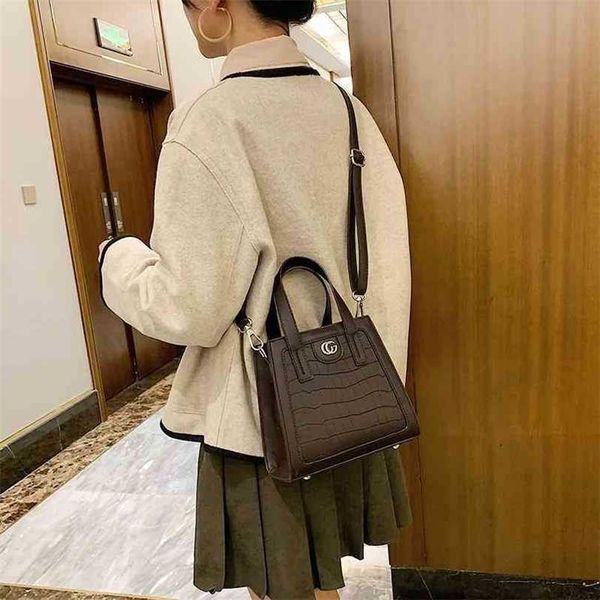 70% off 2023 designer bag women's in autumn and winter small square damp texture embossed large capacity single messenger
70% off 2023 designer bag women's in autumn and winter small square damp texture embossed large capacity single messenger