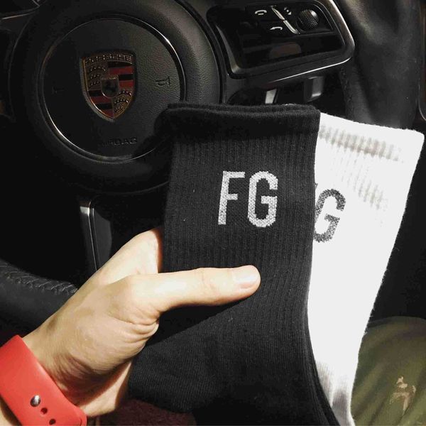 men's socks essential designer fashion style cotton sports long tube sock men womens trendy street socking, Black
men's socks essential designer fashion style cotton sports long tube sock men womens trendy street socking, Black