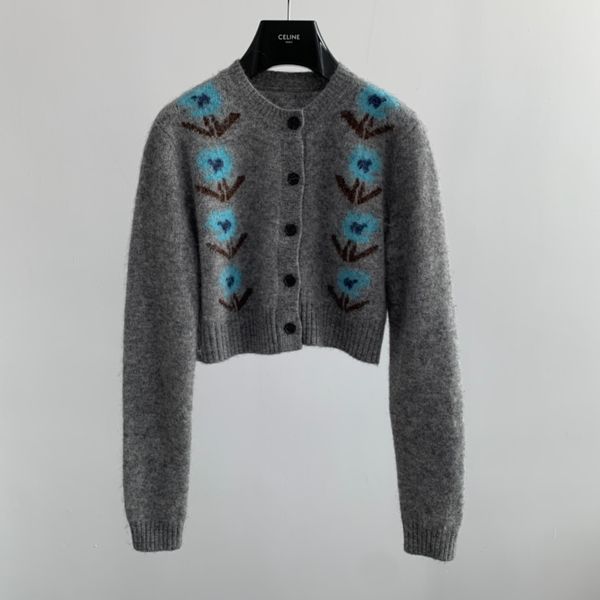 women's sweaters autumn and winter 2022 european designers design new flower jacquard sweater, White;black
women's sweaters autumn and winter 2022 european designers design new flower jacquard sweater, White;black