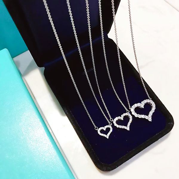 7a luxury fashion designer womens necklace classic charm diamond set peach heart pendant aaa aaa jewelry girl valentines day love gift box, Silver
7a luxury fashion designer womens necklace classic charm diamond set peach heart pendant aaa aaa jewelry girl valentines day love gift box, Silver