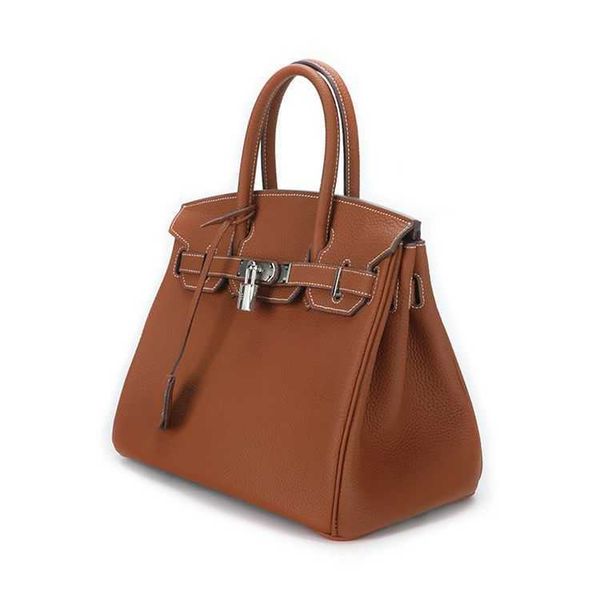 fashion birkins woman herme bag high definition version the is 30cm long 15cm wide and 23cm high
fashion birkins woman herme bag high definition version the is 30cm long 15cm wide and 23cm high
