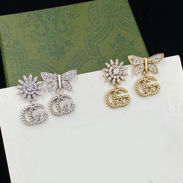 2022 new glamour fashion luxury brand dangle earrings diamond butterfly sunflower alphabet pendant earrings personality ladies wedding party, Silver
2022 new glamour fashion luxury brand dangle earrings diamond butterfly sunflower alphabet pendant earrings personality ladies wedding party, Silver