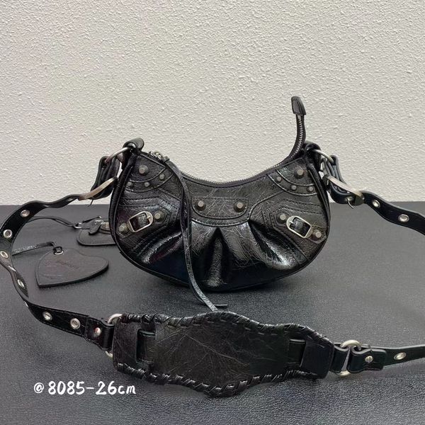 le cagole designer bag women lady motorcycle shoulder bags 7a quality luxury half moon genuine leather crossbody clutch wallet purse retro v
le cagole designer bag women lady motorcycle shoulder bags 7a quality luxury half moon genuine leather crossbody clutch wallet purse retro v