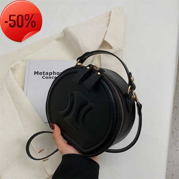 designer bags 2022 summer new triumphal arch pig nose small round women's fashion temperament foreign style single shoulder msenger fac
designer bags 2022 summer new triumphal arch pig nose small round women's fashion temperament foreign style single shoulder msenger fac