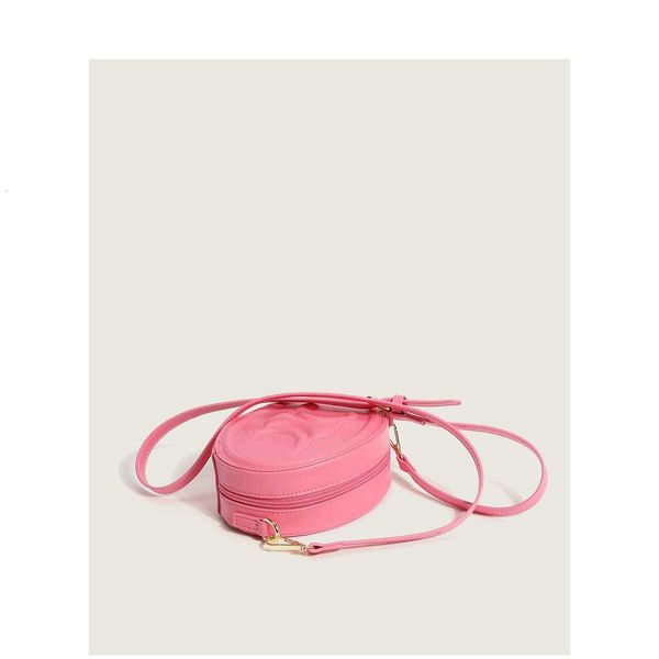 designer bags 2023 new triumphal arch small round women's handbag pig nose cake one shoulder msenger bag factory direct sale purses lad
designer bags 2023 new triumphal arch small round women's handbag pig nose cake one shoulder msenger bag factory direct sale purses lad