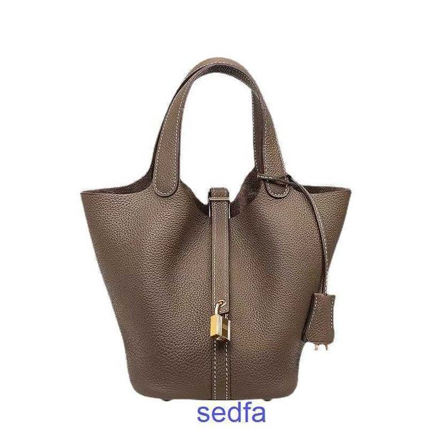 designer bags herme women's genuine leather picotin lock handbags tote bag 2022 new color matching vegetable basket bag leather bucket
designer bags herme women's genuine leather picotin lock handbags tote bag 2022 new color matching vegetable basket bag leather bucket