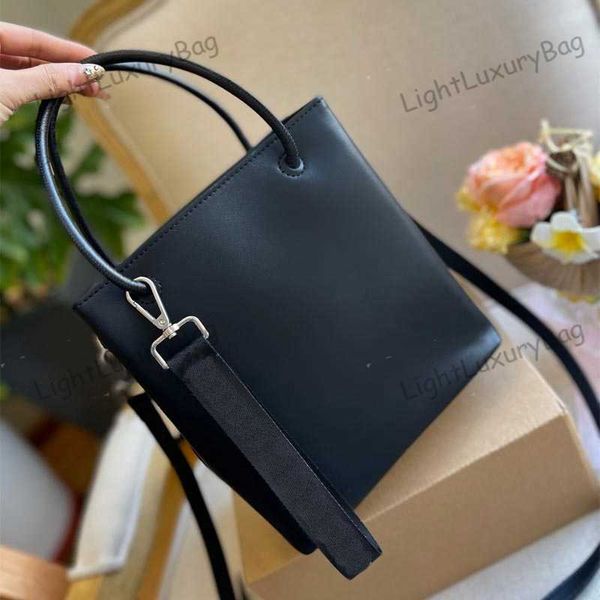 5a fashion light luxury shoulder bag designer leather wallet quality simple crossbody for women classic famous brand shopping purses 220204
5a fashion light luxury shoulder bag designer leather wallet quality simple crossbody for women classic famous brand shopping purses 220204