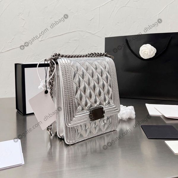 vertical version boy french designer shoulder bag grained caviar gold/sliver hardware vintage handbags multi pochette portable sacoche walle
vertical version boy french designer shoulder bag grained caviar gold/sliver hardware vintage handbags multi pochette portable sacoche walle