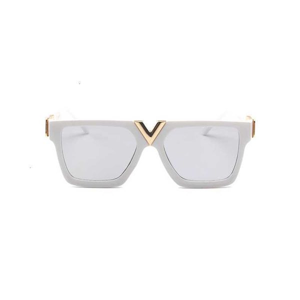 selling woman sunglasses millionaire designer glasses 6 color optional fashion men eyewear gold v letter frames shades beach eyeglass, White;black
selling woman sunglasses millionaire designer glasses 6 color optional fashion men eyewear gold v letter frames shades beach eyeglass, White;black