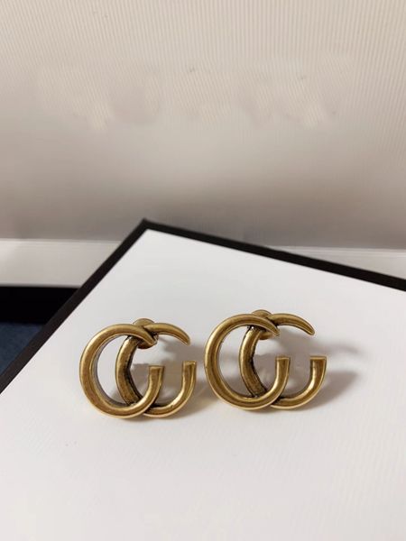 new fashion classic brand stud earrings simple vintage brass letter ladies wedding party couple gift designer jewelry exceptional quality, Golden;silver
new fashion classic brand stud earrings simple vintage brass letter ladies wedding party couple gift designer jewelry exceptional quality, Golden;silver