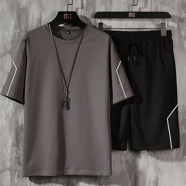 men's tracksuits men's t shirt and short set male summer casual short sleeve and pants suits sports running set streetwear tshir, Gray
men's tracksuits men's t shirt and short set male summer casual short sleeve and pants suits sports running set streetwear tshir, Gray