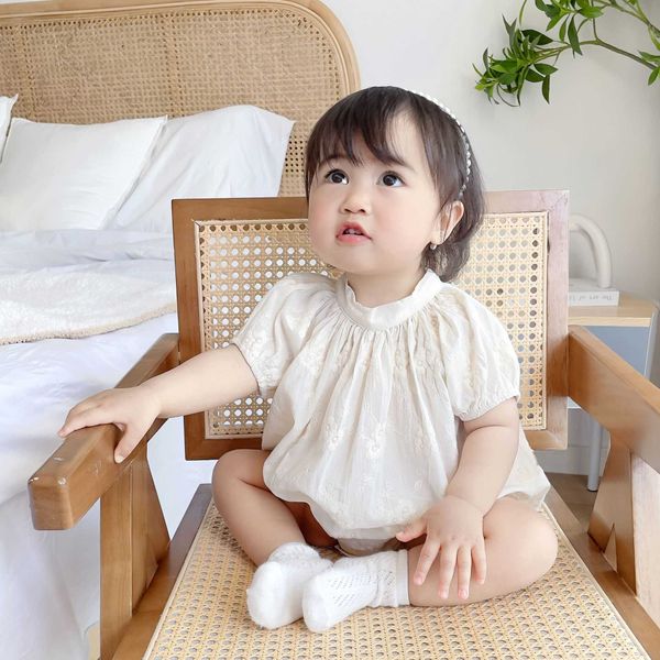 rompers baby girl retro floral embroidery button up collar jumpsuit sweet girls loose thin cotton bodysuit toddler summer clothes j220922, Blue
rompers baby girl retro floral embroidery button up collar jumpsuit sweet girls loose thin cotton bodysuit toddler summer clothes j220922, Blue