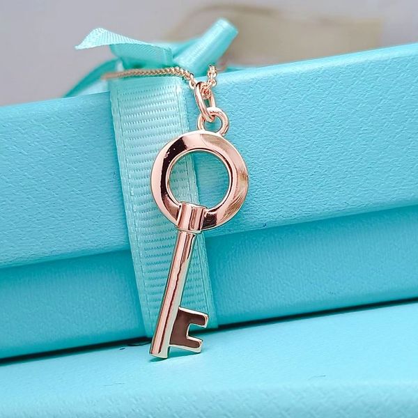 7a designer womens necklace classic key pendant aaaaa jewelry gold silver rose gold girl valentines day christmas love gift box
7a designer womens necklace classic key pendant aaaaa jewelry gold silver rose gold girl valentines day christmas love gift box
