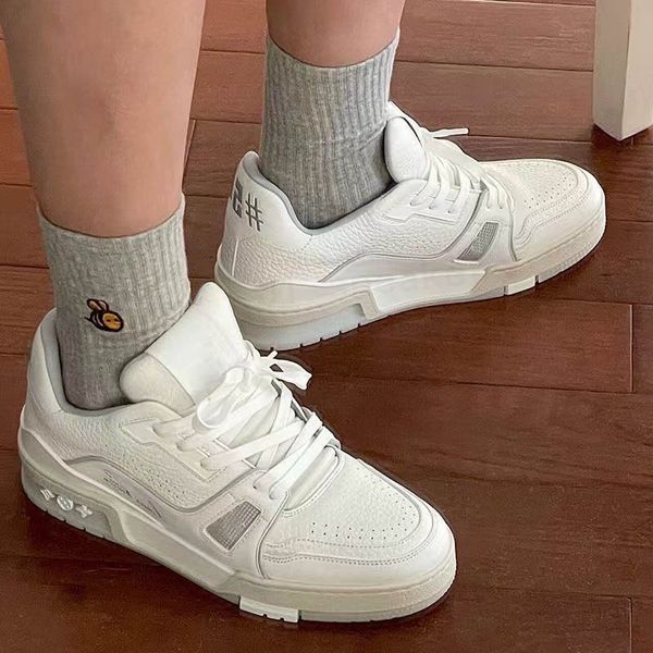2022 fashion classic mens women casual shoes trainer designer sneakers printing low cut green red black white breathable running 39-44 up19
2022 fashion classic mens women casual shoes trainer designer sneakers printing low cut green red black white breathable running 39-44 up19
