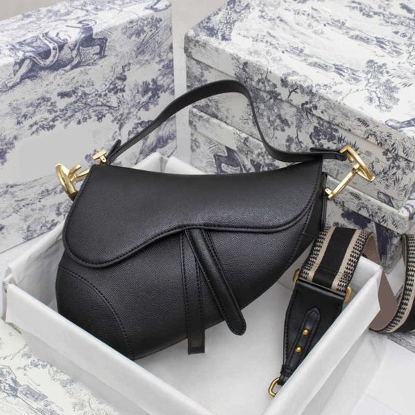 luxurys designers fashion bags handbag women leather shoulder bag large capacity chain messenger wallet pillow handbags high grade versatile
luxurys designers fashion bags handbag women leather shoulder bag large capacity chain messenger wallet pillow handbags high grade versatile