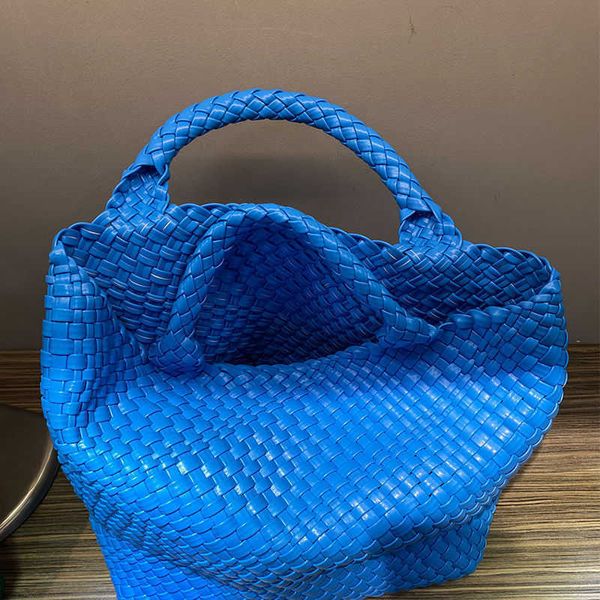 bottegas bag point venetas woven women's bag new light luxury soft leather portable vegetable basket large capacity french simple
bottegas bag point venetas woven women's bag new light luxury soft leather portable vegetable basket large capacity french simple