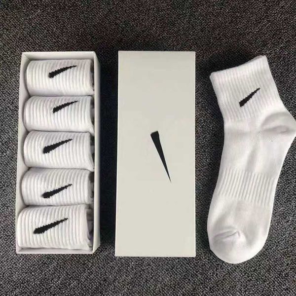 designer socks fashion brand boxed men women trend sweat absorbing breathable sports socks, White;pink
designer socks fashion brand boxed men women trend sweat absorbing breathable sports socks, White;pink