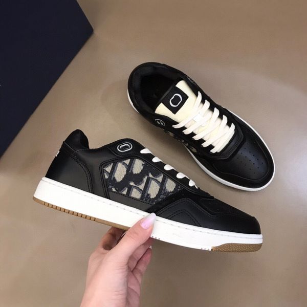 2023 designer sneaker men platform shoes trainers fabric is breathable luminous suede oversized luxurys mens casual shoes big size38-46, Black
2023 designer sneaker men platform shoes trainers fabric is breathable luminous suede oversized luxurys mens casual shoes big size38-46, Black
