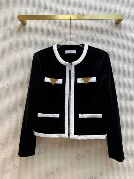 brand women jackets patchwork striped pockets coats round neck zipper short outerwear casual commuter style fashion womens jacket 1970, Black;brown
brand women jackets patchwork striped pockets coats round neck zipper short outerwear casual commuter style fashion womens jacket 1970, Black;brown