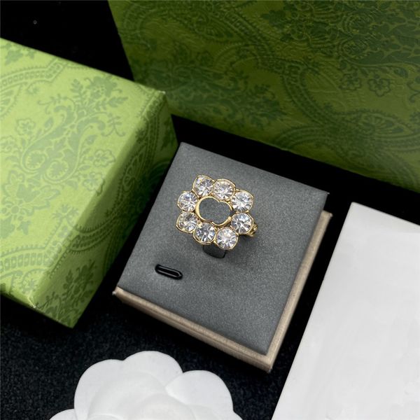 stylish designer diamond letter ring ladies exquisite alphabet crystal rings anniversary date party jewelry rhinestone anello with box, Silver
stylish designer diamond letter ring ladies exquisite alphabet crystal rings anniversary date party jewelry rhinestone anello with box, Silver