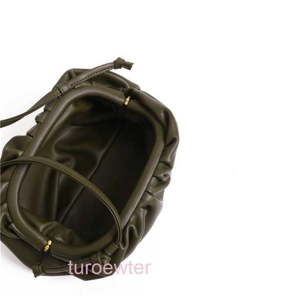 venetas designer bag bottegas handbag luxury women fashion shoulder crossbody bags versatile purses totes saddle venetta wallet r6e5
venetas designer bag bottegas handbag luxury women fashion shoulder crossbody bags versatile purses totes saddle venetta wallet r6e5