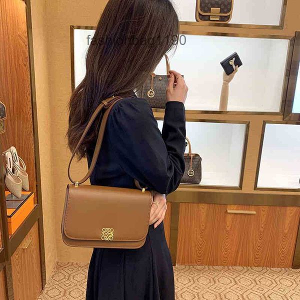 classic bags loews designer 2023 handbags bag cowhide tofu bag women's single shoulder messenger niche design feeling versatile small
classic bags loews designer 2023 handbags bag cowhide tofu bag women's single shoulder messenger niche design feeling versatile small