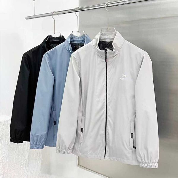jacket designer storm jackets outdoor windproof waterproof breathable wear-resistant soft shell zipper stand collar hooded sportswear coat 4, Black;brown
jacket designer storm jackets outdoor windproof waterproof breathable wear-resistant soft shell zipper stand collar hooded sportswear coat 4, Black;brown