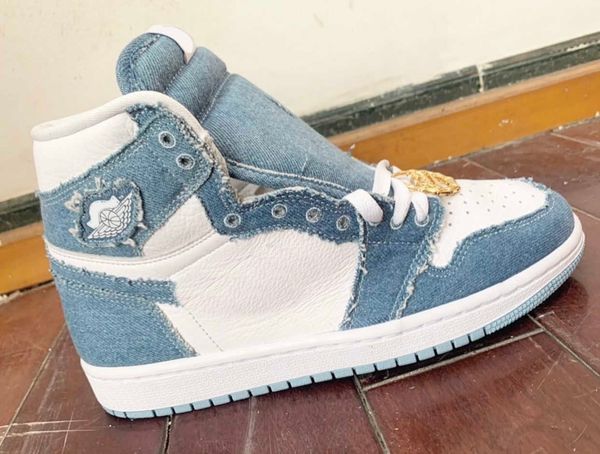 shoes hiking footwear 1 1s denim high og wmns original shoes white/worn blue-metallic gold sports sneakers 40-47.5
shoes hiking footwear 1 1s denim high og wmns original shoes white/worn blue-metallic gold sports sneakers 40-47.5