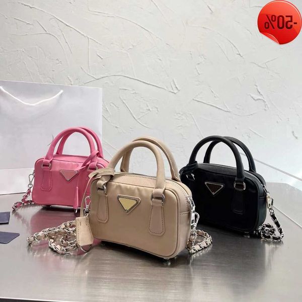 designer bag p family's new online celebrity the same type of versatile diagonal shoulder hand mini nylon camera factory direct sale
designer bag p family's new online celebrity the same type of versatile diagonal shoulder hand mini nylon camera factory direct sale