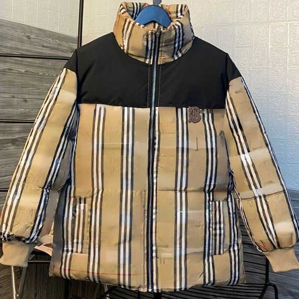 winter mens down jacket bb designer jackets stripe nylon waterproof zipper cardigan coat warm men women tb embroidered casual windbreaker, Black
winter mens down jacket bb designer jackets stripe nylon waterproof zipper cardigan coat warm men women tb embroidered casual windbreaker, Black