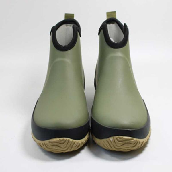 2022 new men's pull-on rain boots waterproof rubber ankle outdoor leisure fishing student, Black
2022 new men's pull-on rain boots waterproof rubber ankle outdoor leisure fishing student, Black